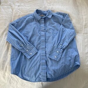 Everlane oversized Poplin blue and white striped shirt size small